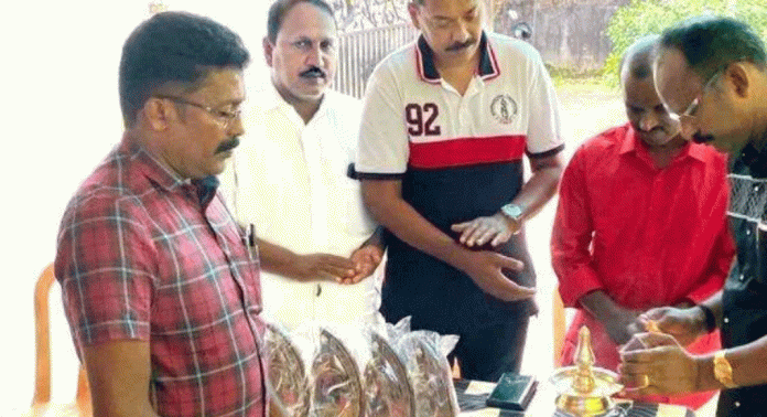 മങ്ങാരം ഗവ.യു.പി സ്കൂളില് ഉന്നത വിജയം നേടിയവരെ ആദരിച്ചു മങ്ങാരം ഗവ.യു.പി സ്കൂളില് ഉന്നത വിജയം നേടിയവരെ ആദരിച്ചു