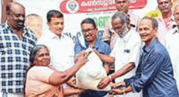 മെഴുവേലി സർവീസ് സഹകരണബാങ്ക് ഉള്ളന്നൂർ നീതി സ്റ്റോറിൽ ഓണവിപണി ആരംഭിച്ചു മെഴുവേലി സർവീസ് സഹകരണബാങ്ക് ഉള്ളന്നൂർ നീതി സ്റ്റോറിൽ ഓണവിപണി ആരംഭിച്ചു