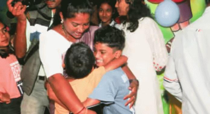 ഉരുള്പൊട്ടൽ ദുരന്തത്തിൽ തകര്ന്ന മുണ്ടക്കൈ എല്പി സ്കൂളിലേക്ക് വിദ്യാര്ത്ഥികളുടെ പ്രിയപ്പെട്ട രണ്ട് അധ്യാപകരെ മാറ്റി നിയമിച്ചുകൊണ്ട് ഉത്തരവിറക്കി ഉരുള്പൊട്ടൽ ദുരന്തത്തിൽ തകര്ന്ന മുണ്ടക്കൈ എല്പി സ്കൂളിലേക്ക് വിദ്യാര്ത്ഥികളുടെ പ്രിയപ്പെട്ട രണ്ട് അധ്യാപകരെ മാറ്റി നിയമിച്ചുകൊണ്ട് ഉത്തരവിറക്കി