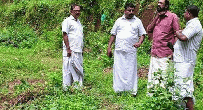 മൃഗാശുപത്രിയ്ക്ക് കെട്ടിടം നിർമ്മിക്കാൻ സ്ഥലം വാങ്ങിയതിൽ വൻ ക്രമക്കേട് ; ബി.ജെ.പി ഏഴംകുളം ഏരിയ കമ്മിറ്റി മൃഗാശുപത്രിയ്ക്ക് കെട്ടിടം നിർമ്മിക്കാൻ സ്ഥലം വാങ്ങിയതിൽ വൻ ക്രമക്കേട് ; ബി.ജെ.പി ഏഴംകുളം ഏരിയ കമ്മിറ്റി