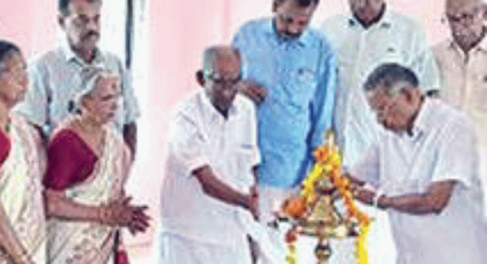 റാന്നി താലൂക്ക് എൻ.എസ്.എസ്. യൂണിയന്റെയും താലൂക്ക് വനിതാ യൂണിയന്റെയും നേതൃത്വത്തിൽ ഓണാഘോഷം സംഘടിപ്പിച്ചു റാന്നി താലൂക്ക് എൻ.എസ്.എസ്. യൂണിയന്റെയും താലൂക്ക് വനിതാ യൂണിയന്റെയും നേതൃത്വത്തിൽ ഓണാഘോഷം സംഘടിപ്പിച്ചു
