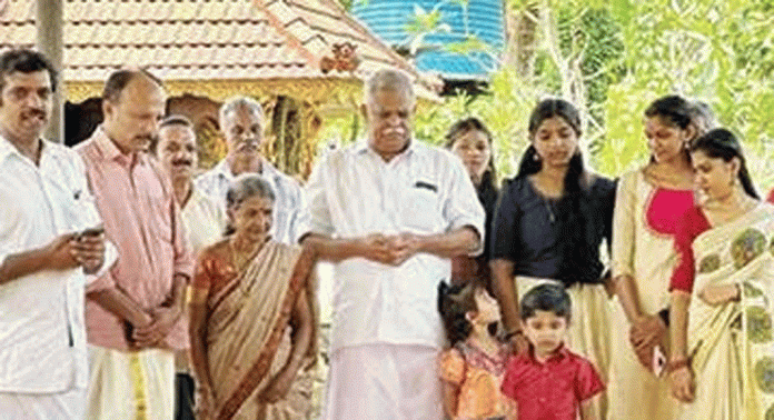 കാരുണ്യപ്രവർത്തനങ്ങളുമായി പരുവ ക്ഷേത്രസമിതി കാരുണ്യപ്രവർത്തനങ്ങളുമായി പരുവ ക്ഷേത്രസമിതി