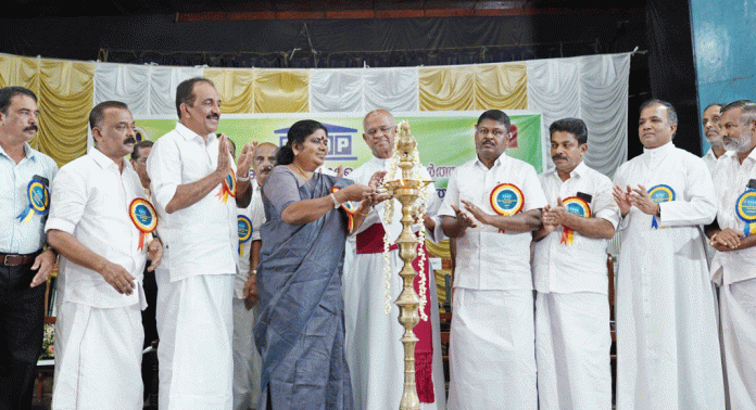 പിഡിഡിപിയുടെ ക്ഷീരകര്ഷക ക്ഷേമപ്രവര്ത്തനങ്ങള് മാതൃകാപരമെന്ന് മന്ത്രി ജെ. ചിഞ്ചുറാണി പിഡിഡിപിയുടെ ക്ഷീരകര്ഷക ക്ഷേമപ്രവര്ത്തനങ്ങള് മാതൃകാപരമെന്ന് മന്ത്രി ജെ. ചിഞ്ചുറാണി