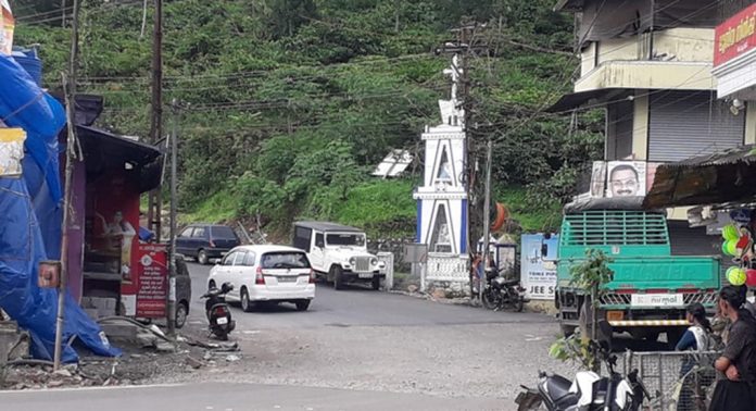 റവന്യു – പഞ്ചായത്ത് അധികൃതരുടെ ഒത്താശയോടെ ഇടുക്കി ചപ്പാത്ത് സിറ്റിയില് വന് കയ്യേറ്റം – സ്റ്റോപ്പ് മെമ്മോ അവഗണിച്ച് രാവും പകലും കെട്ടിട നിര്മ്മാണം റവന്യു – പഞ്ചായത്ത് അധികൃതരുടെ ഒത്താശയോടെ ഇടുക്കി ചപ്പാത്ത് സിറ്റിയില് വന് കയ്യേറ്റം – സ്റ്റോപ്പ് മെമ്മോ അവഗണിച്ച് രാവും പകലും കെട്ടിട നിര്മ്മാണം