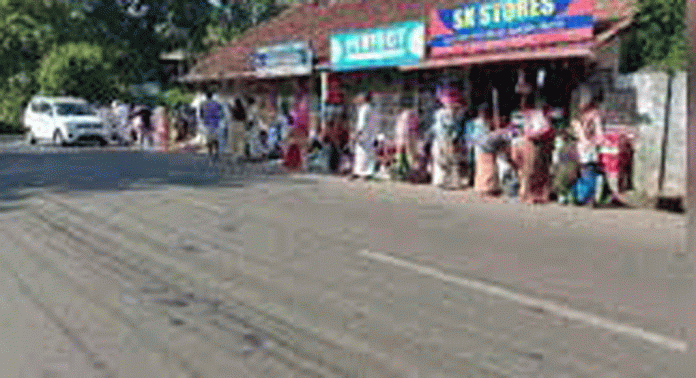 പൂരാടംകൊടുപ്പ് വെള്ളിയാഴ്ച ഇരവിപേരൂരിൽ നടക്കും പൂരാടംകൊടുപ്പ് വെള്ളിയാഴ്ച ഇരവിപേരൂരിൽ നടക്കും
