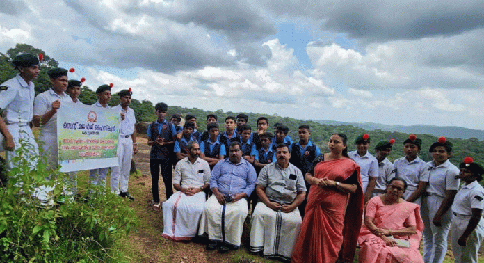 സെന്റ് ജോർജ്സ് ഹൈസ്കൂളിന്റെ നേതൃത്വത്തിൽ “എന്റെ നാട് എത്ര സുന്ദരം” പദ്ധതി ആരംഭിച്ചു സെന്റ് ജോർജ്സ് ഹൈസ്കൂളിന്റെ നേതൃത്വത്തിൽ “എന്റെ നാട് എത്ര സുന്ദരം” പദ്ധതി ആരംഭിച്ചു