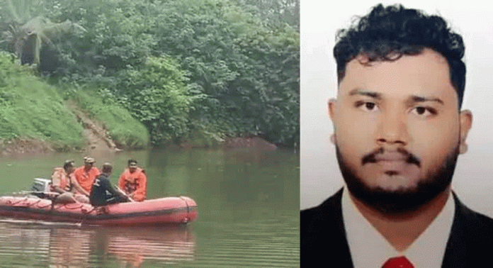 കൈപ്പട്ടൂര് പാലത്തില് നിന്നും അച്ചന്കോവിലാറ്റില് ചാടിയ യുവാവിന്റെ മൃതദേഹം കണ്ടെത്തി കൈപ്പട്ടൂര് പാലത്തില് നിന്നും അച്ചന്കോവിലാറ്റില് ചാടിയ യുവാവിന്റെ മൃതദേഹം കണ്ടെത്തി