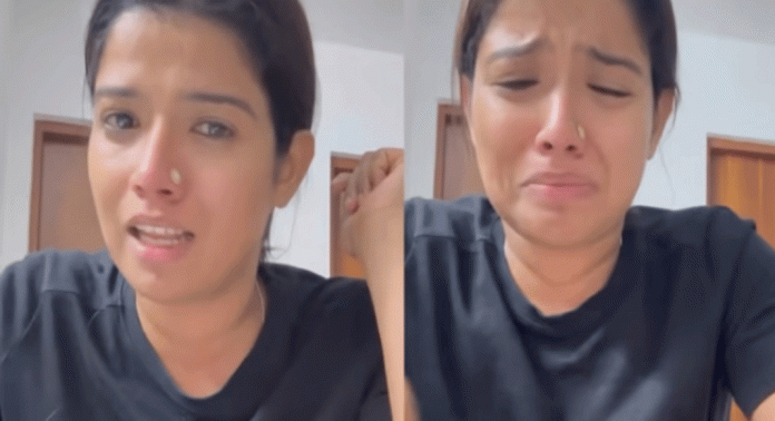 മകൾ പറഞ്ഞത് കുഞ്ഞു മനസ്സിൽ തട്ടിയ സംഭവം, അടികൊണ്ട് ചോരതുപ്പി കിടന്ന ദിവസങ്ങൾ ഉണ്ടായിട്ടുണ്ട് ; അമൃത സുരേഷ് മകൾ പറഞ്ഞത് കുഞ്ഞു മനസ്സിൽ തട്ടിയ സംഭവം, അടികൊണ്ട് ചോരതുപ്പി കിടന്ന ദിവസങ്ങൾ ഉണ്ടായിട്ടുണ്ട് ; അമൃത സുരേഷ്