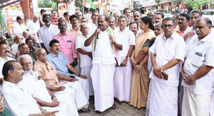 ഒരു ലക്ഷം പെൻഷൻകാർ മരണപ്പെട്ടു – കടുത്ത മനുഷ്യാവകാശ ലഘനം -ഡി.സി.സി. പ്രസിഡൻറ് പ്രൊഫ.സതീഷ് കൊച്ചുപറമ്പിൽ ഒരു ലക്ഷം പെൻഷൻകാർ മരണപ്പെട്ടു – കടുത്ത മനുഷ്യാവകാശ ലഘനം -ഡി.സി.സി. പ്രസിഡൻറ് പ്രൊഫ.സതീഷ് കൊച്ചുപറമ്പിൽ