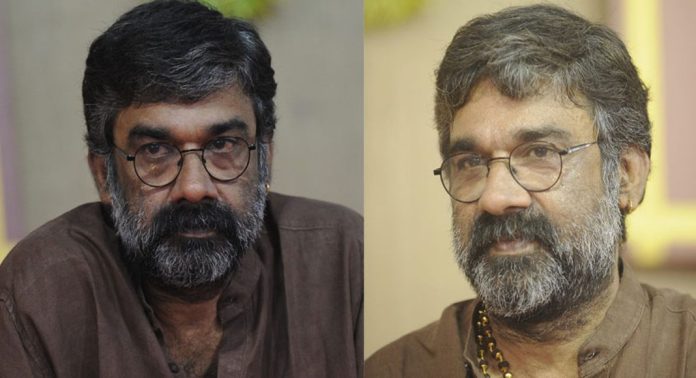 ലൈംഗികാതിക്രമക്കേസില് സംവിധായകന് രഞ്ജിത്തുമായി പോലീസ് തെളിവെടുപ്പ് നടത്തി ലൈംഗികാതിക്രമക്കേസില് സംവിധായകന് രഞ്ജിത്തുമായി പോലീസ് തെളിവെടുപ്പ് നടത്തി