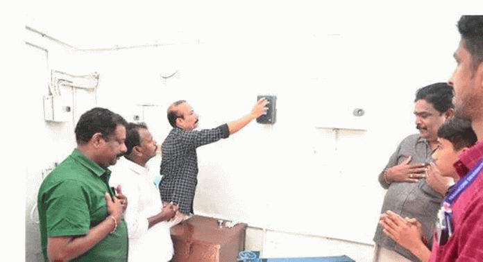 ശബരിമലയിൽ ചന്ദനം ഇനി സന്നിധാനത്തുതന്നെ അരച്ചെടുക്കും ശബരിമലയിൽ ചന്ദനം ഇനി സന്നിധാനത്തുതന്നെ അരച്ചെടുക്കും