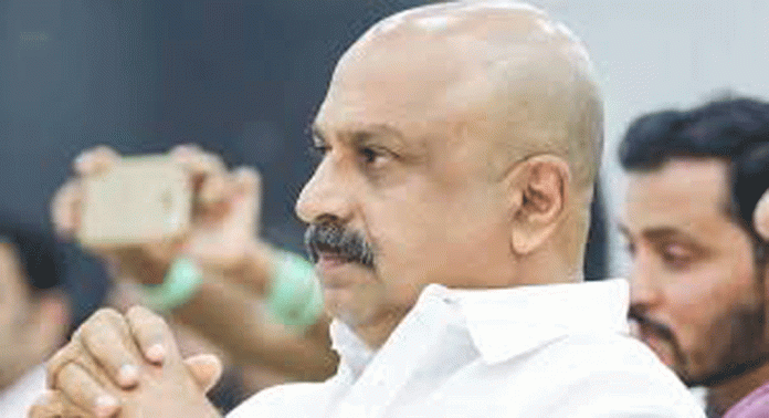 ഹൈക്കോടതി മുന്കൂര് ജാമ്യാപേക്ഷ തള്ളിയ പശ്ചാത്തലത്തില് സുപ്രീംകോടതിയില് അപ്പീല് ഫയല് ചെയ്യാന് നടന് സിദ്ദിഖ് ഹൈക്കോടതി മുന്കൂര് ജാമ്യാപേക്ഷ തള്ളിയ പശ്ചാത്തലത്തില് സുപ്രീംകോടതിയില് അപ്പീല് ഫയല് ചെയ്യാന് നടന് സിദ്ദിഖ്