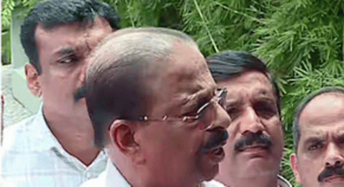 പി.വി.അന്വര് ഉന്നയിച്ച ആക്ഷേപങ്ങള്ക്ക് മറുപടി പറയാതെ മുഖ്യമന്ത്രി ഒളിച്ചോടിയെന്ന് കെപിസിസി പ്രസിഡന്റ് കെ.സുധാകരന് പി.വി.അന്വര് ഉന്നയിച്ച ആക്ഷേപങ്ങള്ക്ക് മറുപടി പറയാതെ മുഖ്യമന്ത്രി ഒളിച്ചോടിയെന്ന് കെപിസിസി പ്രസിഡന്റ് കെ.സുധാകരന്