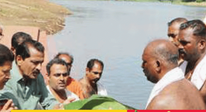 തിരുവോണത്തോണി ഇന്ന് കാട്ടൂരിൽനിന്ന് ആറന്മുളയ്ക്ക് പുറപ്പെടും തിരുവോണത്തോണി ഇന്ന് കാട്ടൂരിൽനിന്ന് ആറന്മുളയ്ക്ക് പുറപ്പെടും