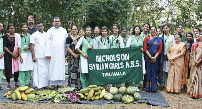 പച്ചക്കറി കൃഷിയിൽ നൂറുമേനി വിളയിച്ച് നിക്കോൾസൺ സിറിയൻ ഗേൾസ് ഹയർ സെക്കണ്ടറി സ്കൂൾ പച്ചക്കറി കൃഷിയിൽ നൂറുമേനി വിളയിച്ച് നിക്കോൾസൺ സിറിയൻ ഗേൾസ് ഹയർ സെക്കണ്ടറി സ്കൂൾ