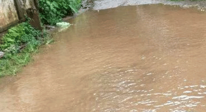 മണ്ണാകടവ് – ചാക്കമണ്ണിൽ പടി റോഡ് തകര്ന്നു ; ദുരിതത്തില് യാത്രക്കാര് മണ്ണാകടവ് – ചാക്കമണ്ണിൽ പടി റോഡ് തകര്ന്നു ; ദുരിതത്തില് യാത്രക്കാര്