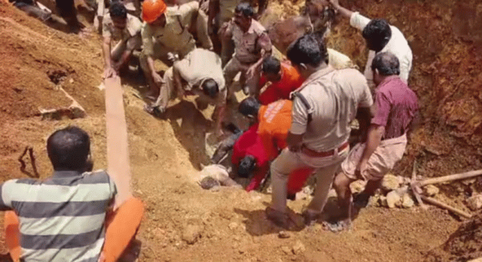 നെയ്യാറ്റിന്കരയില് മണ്ണിടിഞ്ഞ് വീണ് അപകടം നെയ്യാറ്റിന്കരയില് മണ്ണിടിഞ്ഞ് വീണ് അപകടം