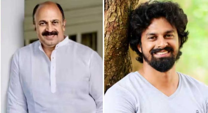 സിം കാർഡും ഡോങ്കിളും എത്തിച്ചു, സിദ്ദിഖിനെ ഒളിവിൽ സഹായിച്ചു ; മകന്റെ സുഹൃത്തുക്കളെ കുറിച്ച് അന്വേഷണ സംഘം സിം കാർഡും ഡോങ്കിളും എത്തിച്ചു, സിദ്ദിഖിനെ ഒളിവിൽ സഹായിച്ചു ; മകന്റെ സുഹൃത്തുക്കളെ കുറിച്ച് അന്വേഷണ സംഘം