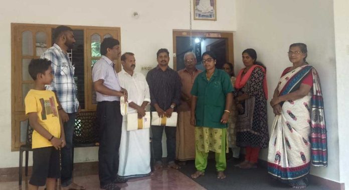ഹരിത കർമ്മ സേനാംഗങ്ങളെ ആദരിച്ചു ഹരിത കർമ്മ സേനാംഗങ്ങളെ ആദരിച്ചു