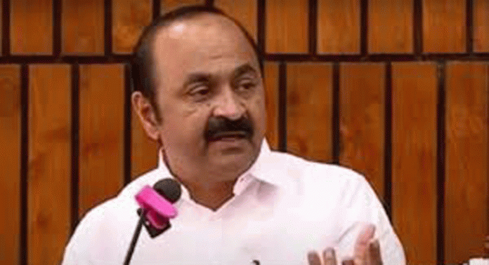 എഡിഎമ്മിന്റെ മരണത്തിൽ മുഖ്യമന്ത്രി അനുശോചിച്ചില്ല, പ്രതികരിച്ചുമില്ല ; എന്തുകൊണ്ടെന്ന് വി ഡി സതീശൻ എഡിഎമ്മിന്റെ മരണത്തിൽ മുഖ്യമന്ത്രി അനുശോചിച്ചില്ല, പ്രതികരിച്ചുമില്ല ; എന്തുകൊണ്ടെന്ന് വി ഡി സതീശൻ