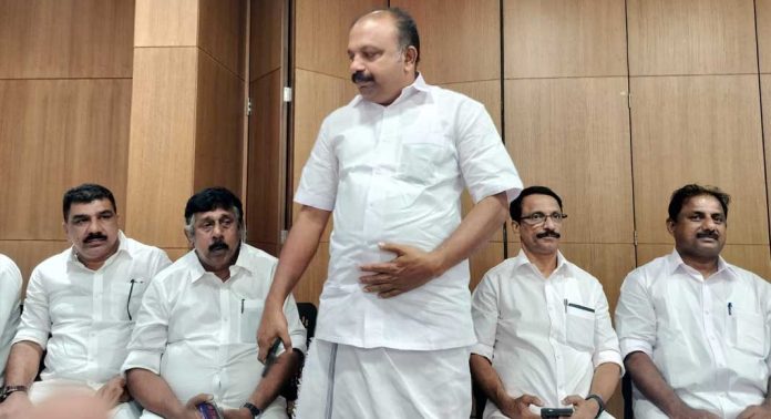 പത്രസമ്മേളനത്തിലൂടെ മുഖ്യമന്ത്രി തന്റെ പങ്ക് വ്യക്തമാക്കി ; അഡ്വ. കെ.പി. ശ്രീകുമാർ പത്രസമ്മേളനത്തിലൂടെ മുഖ്യമന്ത്രി തന്റെ പങ്ക് വ്യക്തമാക്കി ; അഡ്വ. കെ.പി. ശ്രീകുമാർ