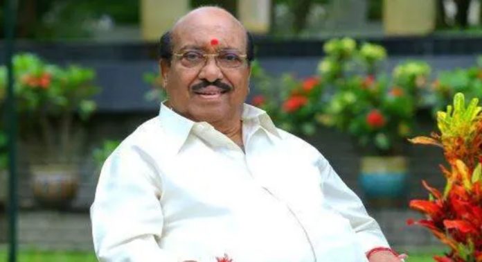 ചത്ത കുതിരയെ പറ്റി എന്തിനാണ് പറയുന്നത്, കോണ്ഗ്രസിനെതിരെ വിമര്ശനവുമായി വെള്ളാപ്പള്ളി ചത്ത കുതിരയെ പറ്റി എന്തിനാണ് പറയുന്നത്, കോണ്ഗ്രസിനെതിരെ വിമര്ശനവുമായി വെള്ളാപ്പള്ളി