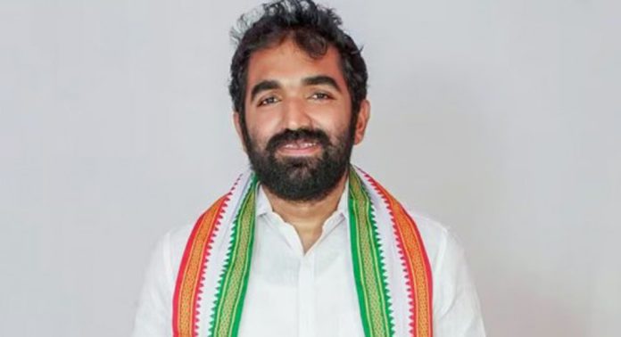 അഭിഭാഷക പാനൽ രാഷ്ട്രീയ നിയമനമല്ല ; പട്ടികയിൽ സിപിഐഎമ്മുകാരും : ചാണ്ടി ഉമ്മൻ അഭിഭാഷക പാനൽ രാഷ്ട്രീയ നിയമനമല്ല ; പട്ടികയിൽ സിപിഐഎമ്മുകാരും : ചാണ്ടി ഉമ്മൻ