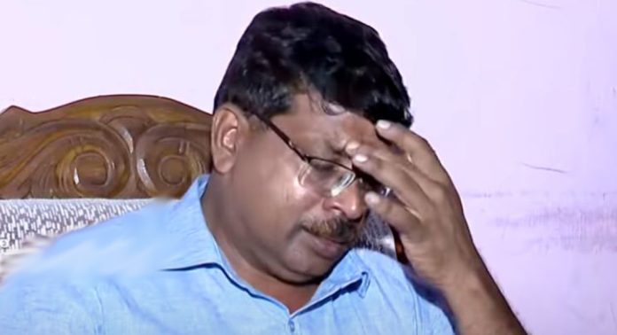 പാലക്കാട് സിപിഐഎമ്മിൽ പൊട്ടിത്തെറി ; ഏരിയ കമ്മറ്റി അംഗം പാർട്ടി വിട്ടു പാലക്കാട് സിപിഐഎമ്മിൽ പൊട്ടിത്തെറി ; ഏരിയ കമ്മറ്റി അംഗം പാർട്ടി വിട്ടു
