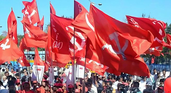 പൂണിത്തുറ ലോക്കല് കമ്മിറ്റിയിലെ തല്ലുമാല ; പുറത്താക്കല് നടപടി അംഗീകരിച്ച് സംസ്ഥാന നേതൃത്വം പൂണിത്തുറ ലോക്കല് കമ്മിറ്റിയിലെ തല്ലുമാല ; പുറത്താക്കല് നടപടി അംഗീകരിച്ച് സംസ്ഥാന നേതൃത്വം