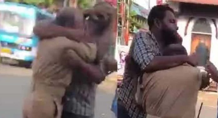 കുമ്പഴയില് ഡ്യൂട്ടിയിലുള്ള ഹോം ഗാര്ഡും മദ്യപനും പൊതുനിരത്തില് തമ്മില് തല്ലി കുമ്പഴയില് ഡ്യൂട്ടിയിലുള്ള ഹോം ഗാര്ഡും മദ്യപനും പൊതുനിരത്തില് തമ്മില് തല്ലി