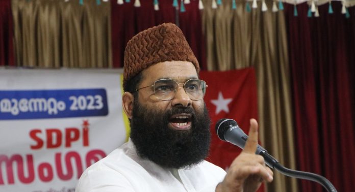 മദ്റസ സംവിധാനത്തില് കൈകടത്താന് ഒരു ശക്തിയേയും അനുവദിക്കില്ല : മൂവാറ്റുപുഴ അഷ്റഫ് മൗലവി മദ്റസ സംവിധാനത്തില് കൈകടത്താന് ഒരു ശക്തിയേയും അനുവദിക്കില്ല : മൂവാറ്റുപുഴ അഷ്റഫ് മൗലവി