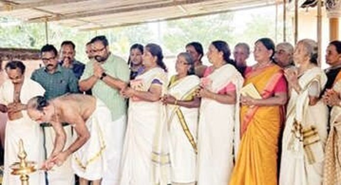തെങ്ങുംതോട്ടത്തിൽ ദേവീക്ഷേത്രത്തിൽ സർവൈശ്വര്യപൂജ നടത്തും തെങ്ങുംതോട്ടത്തിൽ ദേവീക്ഷേത്രത്തിൽ സർവൈശ്വര്യപൂജ നടത്തും