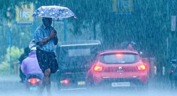 സംസ്ഥാനത്ത് ശക്തമായ മഴയ്ക്ക് സാധ്യത ; പത്ത് ജില്ലകളിൽ യെല്ലോ അലർട്ട് സംസ്ഥാനത്ത് ശക്തമായ മഴയ്ക്ക് സാധ്യത ; പത്ത് ജില്ലകളിൽ യെല്ലോ അലർട്ട്