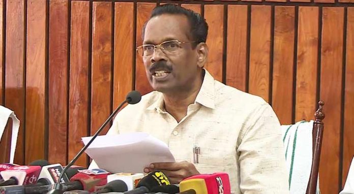 ഫാത്തിമ തഹ്ലിയ മതംപറഞ്ഞു വോട്ടുപിടിക്കുന്നുവെന്ന ആക്ഷേപം എൽഡിഎഫിന് ഇല്ലെന്ന് ടിപി രാമകൃഷ്ണൻ ഫാത്തിമ തഹ്ലിയ മതംപറഞ്ഞു വോട്ടുപിടിക്കുന്നുവെന്ന ആക്ഷേപം എൽഡിഎഫിന് ഇല്ലെന്ന് ടിപി രാമകൃഷ്ണൻ