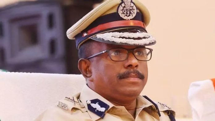 എഡിജിപി എം ആർ അജിത് കുമാറിനെതിരായ പരാതി ; ഡിജിപിയുടെ റിപ്പോർട്ട് ഇന്ന് സർക്കാരിന് കൈമാറും എഡിജിപി എം ആർ അജിത് കുമാറിനെതിരായ പരാതി ; ഡിജിപിയുടെ റിപ്പോർട്ട് ഇന്ന് സർക്കാരിന് കൈമാറും