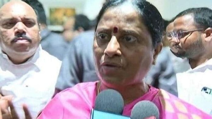ചന്ദ്രശേഖർ റാവുവിനെ നിശബ്ദനാക്കിയത് കെ.ടി. രാമറാവു ; വീണ്ടും വിവാദ പരാമർശവുമായി കൊണ്ട സുരേഖ ചന്ദ്രശേഖർ റാവുവിനെ നിശബ്ദനാക്കിയത് കെ.ടി. രാമറാവു ; വീണ്ടും വിവാദ പരാമർശവുമായി കൊണ്ട സുരേഖ