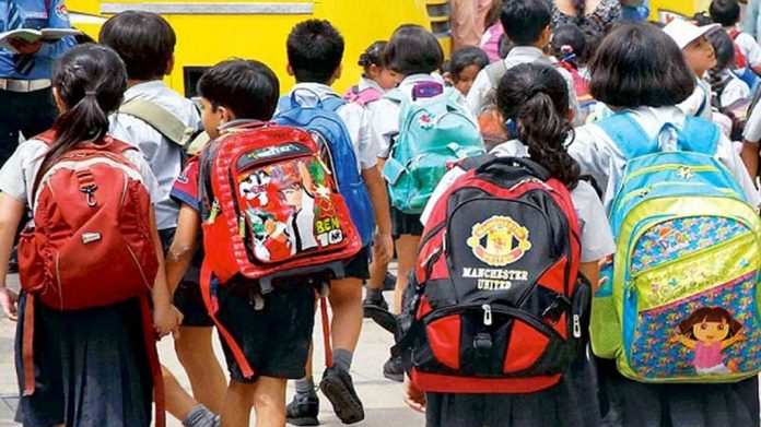 കുട്ടികള്ക്കുള്ള സഹായം പരസ്യമായി വേണ്ട ; പൊതുവിദ്യാഭ്യാസ വകുപ്പിന്റെ ഉത്തരവ് കുട്ടികള്ക്കുള്ള സഹായം പരസ്യമായി വേണ്ട ; പൊതുവിദ്യാഭ്യാസ വകുപ്പിന്റെ ഉത്തരവ്