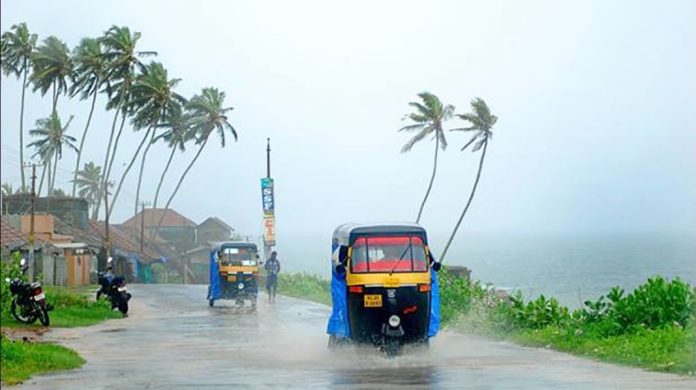 ചക്രവാതച്ചുഴി ന്യൂനമർദ്ദമാകുന്നു ; കേരളത്തിൽ അതിശക്ത മഴ സാധ്യത ; രണ്ട് ജില്ലകളിൽ ഓറഞ്ച് അലർട്ട് ചക്രവാതച്ചുഴി ന്യൂനമർദ്ദമാകുന്നു ; കേരളത്തിൽ അതിശക്ത മഴ സാധ്യത ; രണ്ട് ജില്ലകളിൽ ഓറഞ്ച് അലർട്ട്