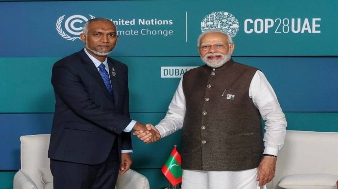 മോദിയും മുർസുവും 7 കരാറുകളിൽ ഒപ്പിട്ടു ; ഇന്ത്യയും മാലദ്വീപും ഇനി ഭായ് ഭായ് ബന്ധം തുടരും മോദിയും മുർസുവും 7 കരാറുകളിൽ ഒപ്പിട്ടു ; ഇന്ത്യയും മാലദ്വീപും ഇനി ഭായ് ഭായ് ബന്ധം തുടരും
