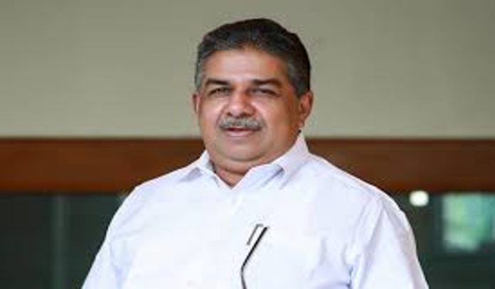 മന്ത്രി സജി ചെറിയാന്റെ വിവാദപ്രസംഗം : കേസ് ഡയറി ഹാജരാക്കണമെന്ന് ഹൈക്കോടതി മന്ത്രി സജി ചെറിയാന്റെ വിവാദപ്രസംഗം : കേസ് ഡയറി ഹാജരാക്കണമെന്ന് ഹൈക്കോടതി
