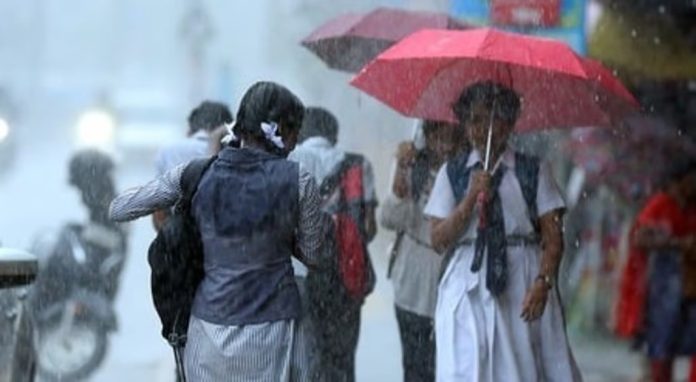 ആറ് ജില്ലകളിൽ യെല്ലോ അലർട്ട് പ്രഖ്യാപിച്ചു ; ഇന്നും സംസ്ഥാനത്ത് മഴ തുടരും ആറ് ജില്ലകളിൽ യെല്ലോ അലർട്ട് പ്രഖ്യാപിച്ചു ; ഇന്നും സംസ്ഥാനത്ത് മഴ തുടരും
