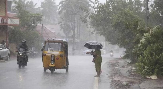 സംസ്ഥാനത്തെ മഴ മുന്നറിയിപ്പിൽ മാറ്റം ; ശക്തമായ മഴയ്ക്ക് സാധ്യത ; രണ്ട് ജില്ലകളിൽ ഓറഞ്ച് അലർട്ട്, ആറ് ജില്ലകളിൽ യെല്ലോ അലർട്ട് സംസ്ഥാനത്തെ മഴ മുന്നറിയിപ്പിൽ മാറ്റം ; ശക്തമായ മഴയ്ക്ക് സാധ്യത ; രണ്ട് ജില്ലകളിൽ ഓറഞ്ച് അലർട്ട്, ആറ് ജില്ലകളിൽ യെല്ലോ അലർട്ട്