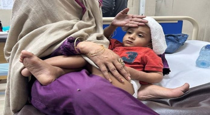 പാകിസ്ഥാനിൽ ഡിഫ്തീരിയ ബാധിച്ച് നൂറിലധികം കുട്ടികൾ മരിച്ചതായി റിപ്പോർട്ട് പാകിസ്ഥാനിൽ ഡിഫ്തീരിയ ബാധിച്ച് നൂറിലധികം കുട്ടികൾ മരിച്ചതായി റിപ്പോർട്ട്