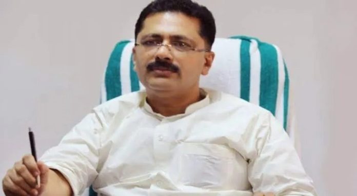 ഇന്ന് മദ്രസ്സകൾ, നാളെ സെമിനാരികൾ, മറ്റന്നാൾ വേദപാഠശാലകൾ ; ദേശീയ ബാലാവകാശ കമ്മീഷൻ നീക്കത്തിനെതിരെ ജലീൽ ഇന്ന് മദ്രസ്സകൾ, നാളെ സെമിനാരികൾ, മറ്റന്നാൾ വേദപാഠശാലകൾ ; ദേശീയ ബാലാവകാശ കമ്മീഷൻ നീക്കത്തിനെതിരെ ജലീൽ