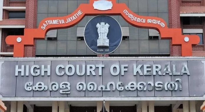 പ്രായപൂർത്തിയാകാത്ത കുട്ടികൾക്ക് മുന്നില് ലൈംഗിക ബന്ധത്തിൽ ഏർപ്പെടുന്നതും ശരീരം പ്രദർശിപ്പിക്കുന്നതും കുറ്റകരം : ഹൈക്കോടതി പ്രായപൂർത്തിയാകാത്ത കുട്ടികൾക്ക് മുന്നില് ലൈംഗിക ബന്ധത്തിൽ ഏർപ്പെടുന്നതും ശരീരം പ്രദർശിപ്പിക്കുന്നതും കുറ്റകരം : ഹൈക്കോടതി