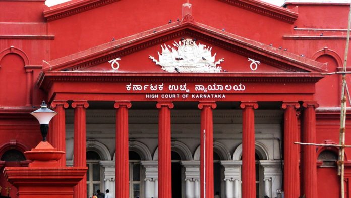 മസ്ജിദിനുള്ളില് ‘ജയ് ശ്രീറാം’ വിളിച്ചാല് മതവികാരം വ്രണപ്പെടുന്നതെങ്ങനെ? ; ക്രിമിനല് കേസ് റദ്ദാക്കി ഹൈക്കോടതി മസ്ജിദിനുള്ളില് ‘ജയ് ശ്രീറാം’ വിളിച്ചാല് മതവികാരം വ്രണപ്പെടുന്നതെങ്ങനെ? ; ക്രിമിനല് കേസ് റദ്ദാക്കി ഹൈക്കോടതി