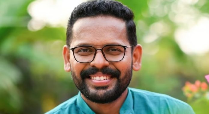 പി സരിനും രാഹുൽ മാങ്കൂട്ടത്തിലും നേർക്കുനേർ ; സിപിഐഎമ്മിനോട് സമ്മതം മൂളി സരിൻ പി സരിനും രാഹുൽ മാങ്കൂട്ടത്തിലും നേർക്കുനേർ ; സിപിഐഎമ്മിനോട് സമ്മതം മൂളി സരിൻ