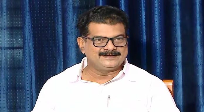 അൻവറിനെ കൂടെ നിർത്തുന്നതിനെ ചൊല്ലി കെ.പി.സി.സിയിൽ ഭിന്നാഭിപ്രായം അൻവറിനെ കൂടെ നിർത്തുന്നതിനെ ചൊല്ലി കെ.പി.സി.സിയിൽ ഭിന്നാഭിപ്രായം