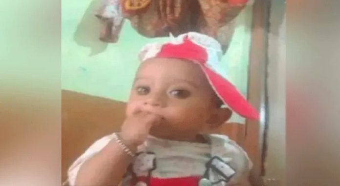 ഓവുചാലിൽ വീണ് പിഞ്ചു കുഞ്ഞിന് ദാരുണാന്ത്യം ഓവുചാലിൽ വീണ് പിഞ്ചു കുഞ്ഞിന് ദാരുണാന്ത്യം
