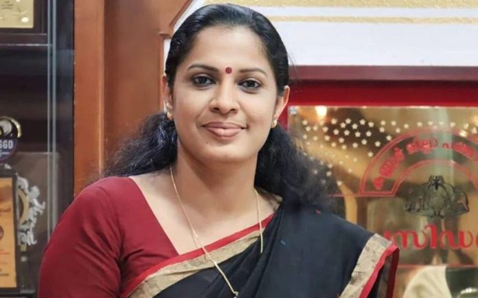 നവീൻ ബാബുവിന്റെ വേർപാടിൽ വേദന, നിരപരാധിത്വം നിയമവഴിയിലൂടെ തെളിയിക്കും : പി.പി ദിവ്യ നവീൻ ബാബുവിന്റെ വേർപാടിൽ വേദന, നിരപരാധിത്വം നിയമവഴിയിലൂടെ തെളിയിക്കും : പി.പി ദിവ്യ